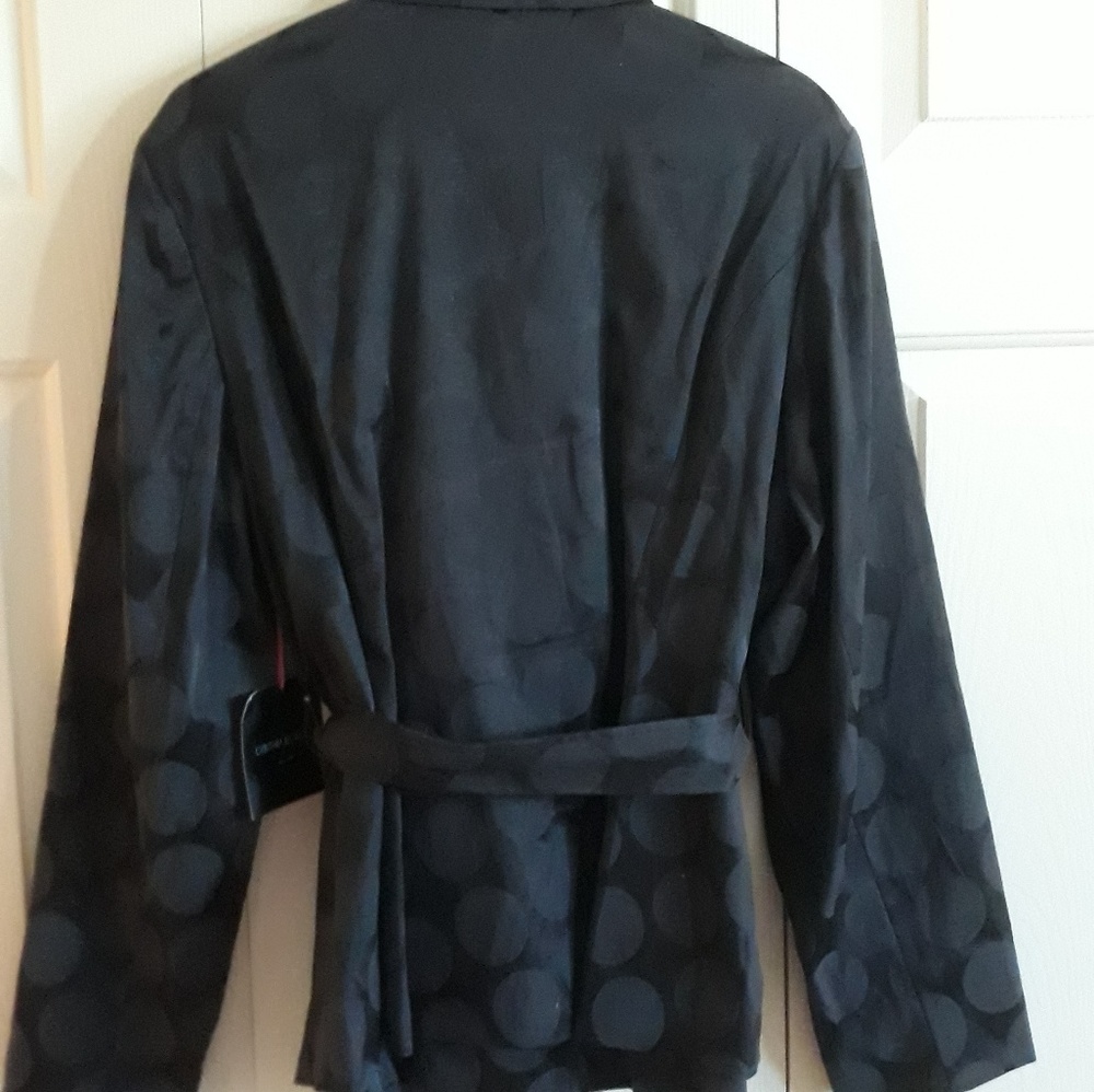 Black Jacket - Picture 4 of 4